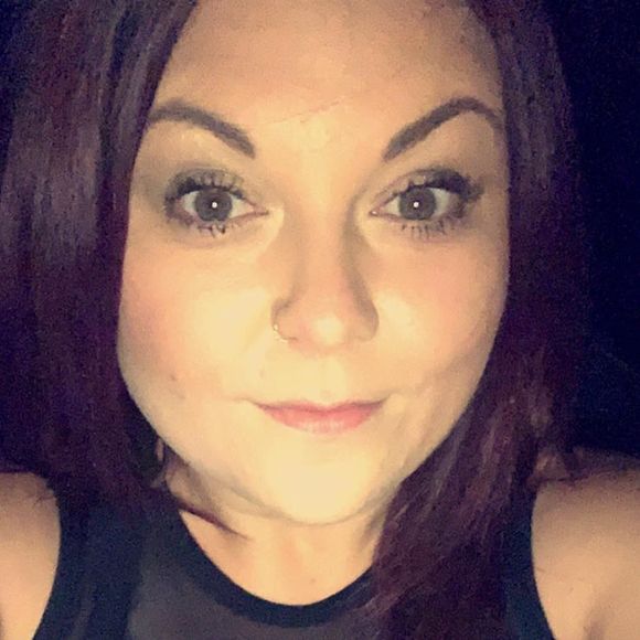 Meet your Posher, Jade - Picture 1 of 1